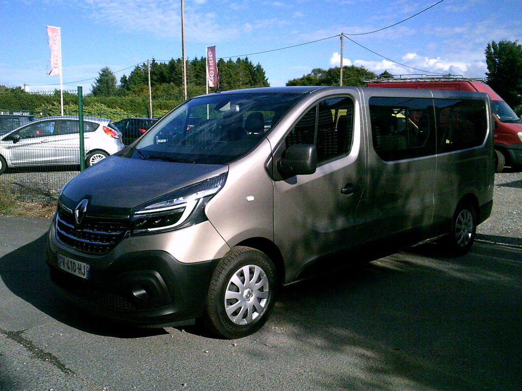 Location Minibus 9 places - Garage Brix Occasions