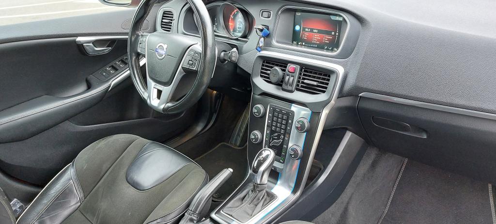 volvo v40 r-design 2.0 t5 245 boite auto garage brix occasions