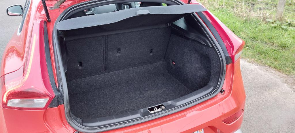 volvo v40 r-design 2.0 t5 245 boite auto garage brix occasions