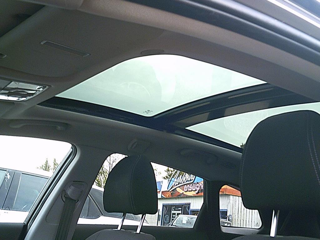 Hyundai i30 sw 1.6 crdi 110 ch panoramic sunsation garage brix occasions