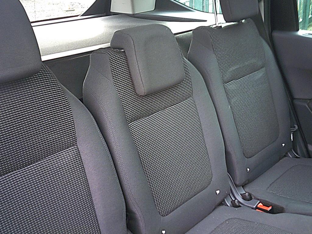 Peugeot  5008 1.6 hdi 115 garage brix occasions