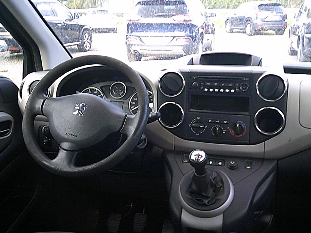 Peugeot partner hdi 115 ch family garage brix occasions